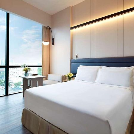 Momentus Hotel Alexandra Сингапур Стая снимка